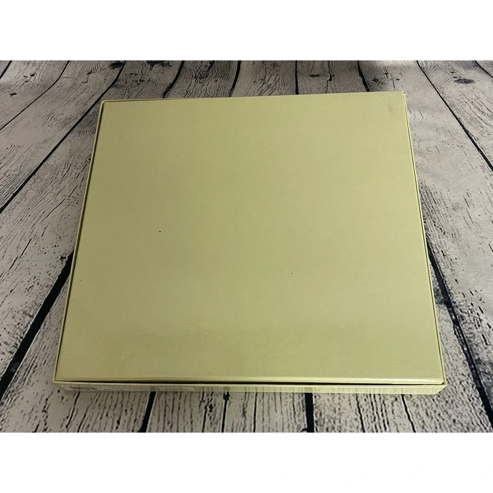 C.R. Gibson Heritage Brown Suede 12 x 12 Scrapbook Album 16 Pages